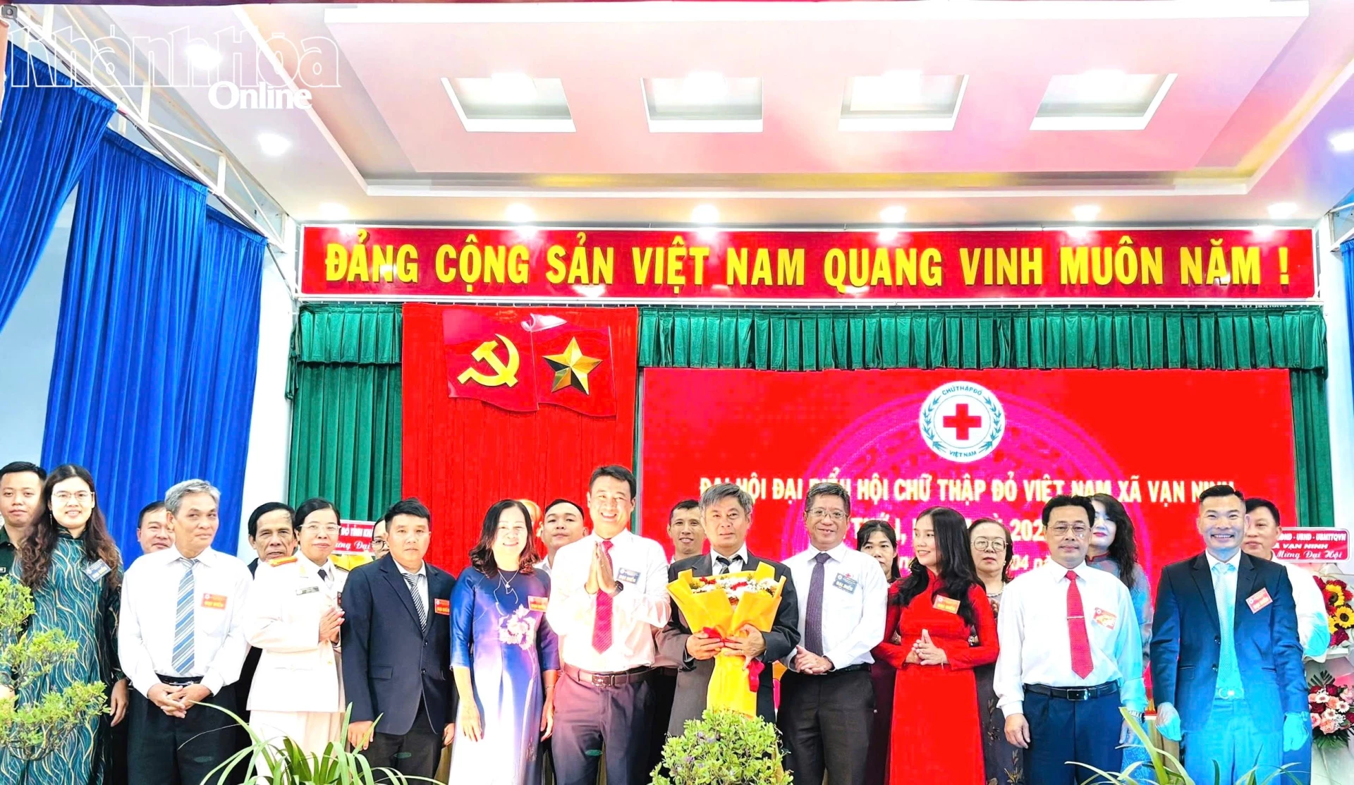 Ban Chấp hành Hội chữ thập đã xã Vạn Ninh nhiệm kỳ 2026-2031 ra mắt tại đại hội