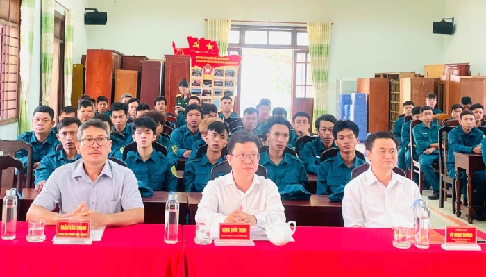 Phường Ninh Chử khai mạc huấn luyện dân quân cơ động năm 2026