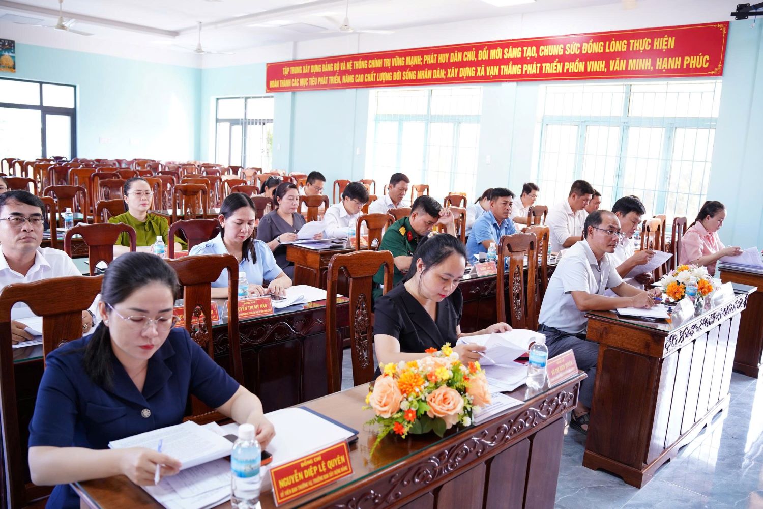 Các đại biểu tham dự tại hội nghị.