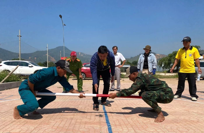 Giải đẩy gậy nam - nữ xã Tây Khánh Sơn năm 2026