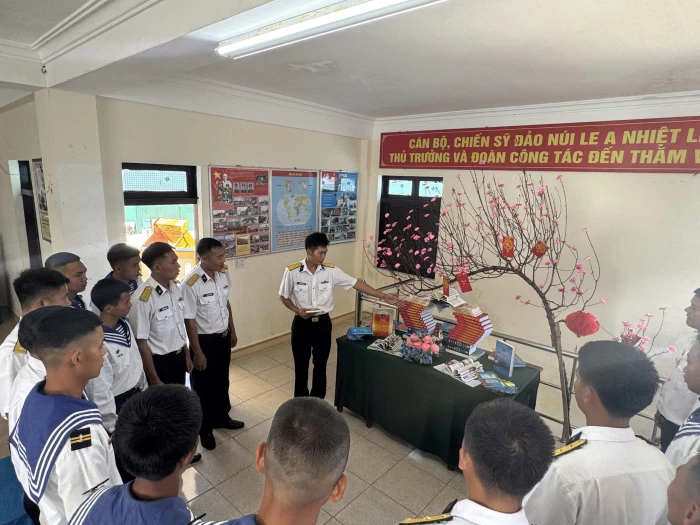 Lan tỏa văn hóa đọc ở Vùng 4 Hải quân