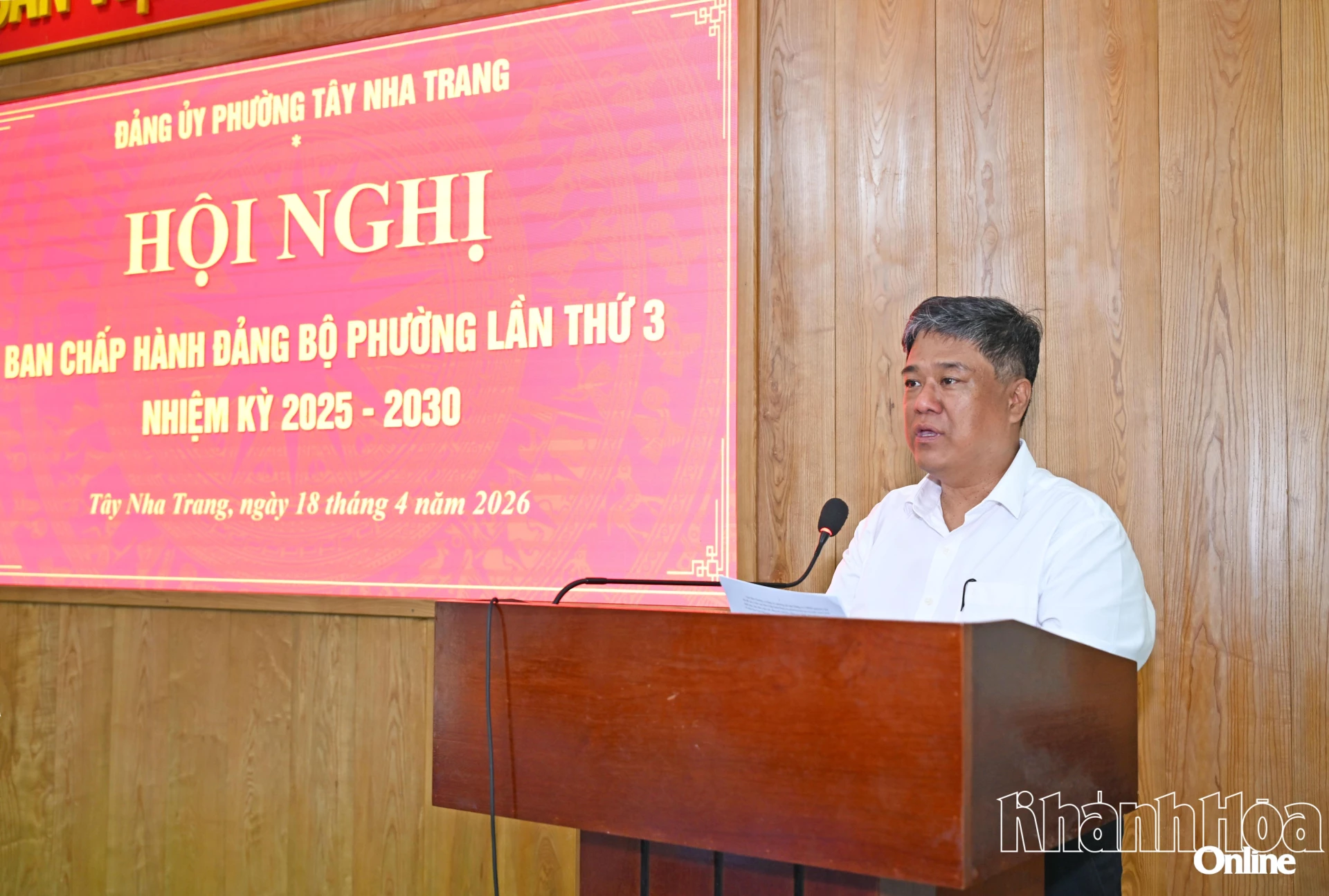 Bí thư Đảng ủy, Chủ tịch HĐND phường Trần Việt Trung phát biểu chỉ đạo.