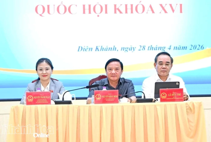 Phó Chủ tịch Quốc hội Nguyễn Khắc Định và các đại biểu Quốc hội tỉnh tiếp xúc cử tri 6 xã khu vực Diên Khánh