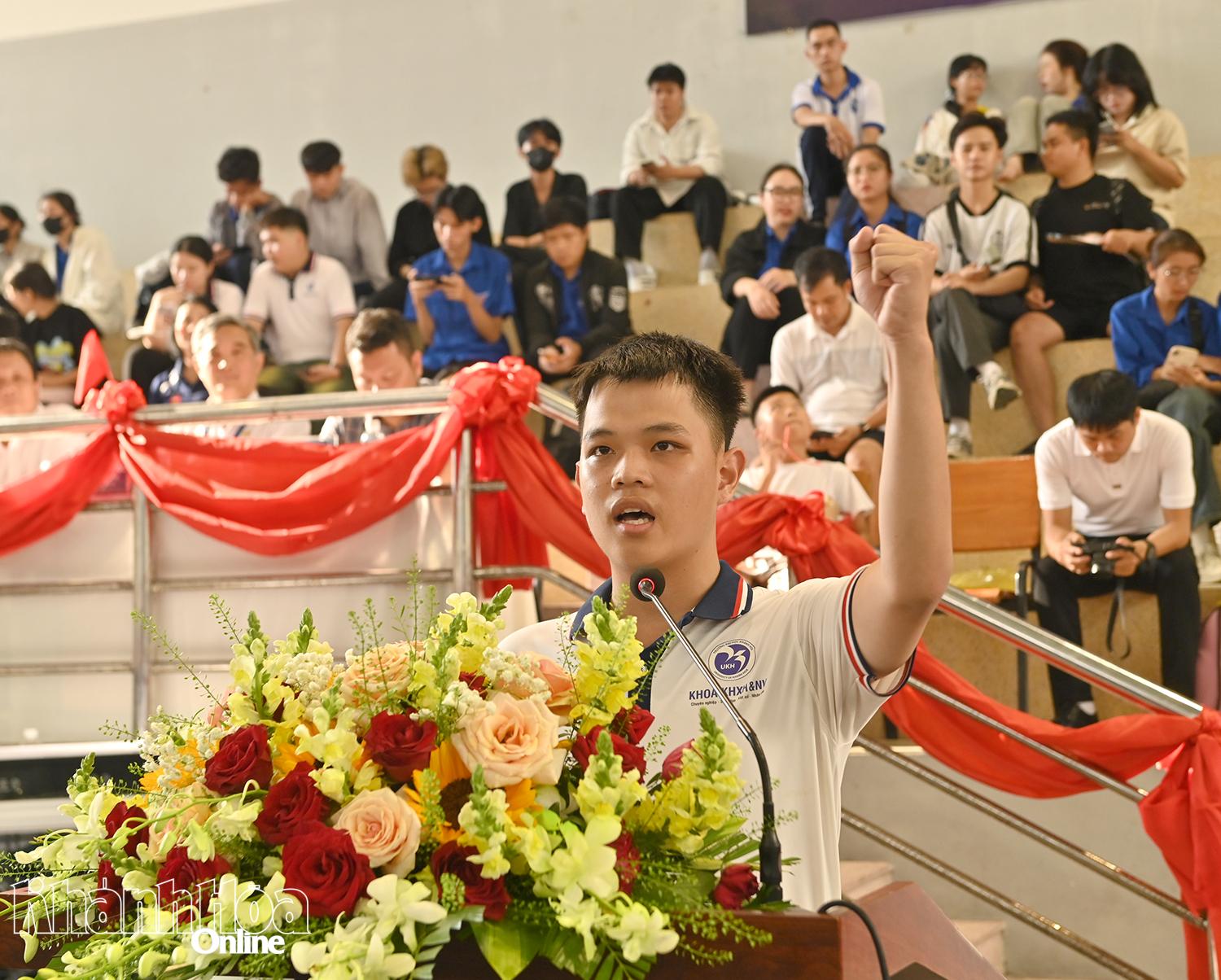 Vận động viên tuyên thệ.