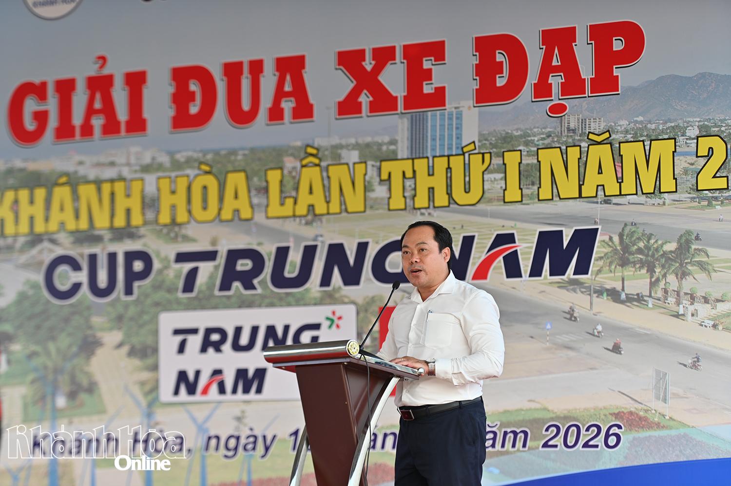 Ông Phan Đức Cường-Giám đốc Trung tâm Dịch vụ thi đấu thể thao, Phó Trưởng Ban tổ chức giải phát biểu khai mạc.