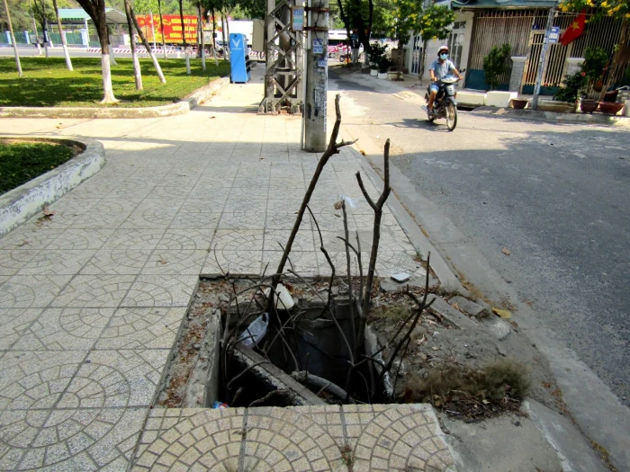 Hố ga bị sập nắp đậy