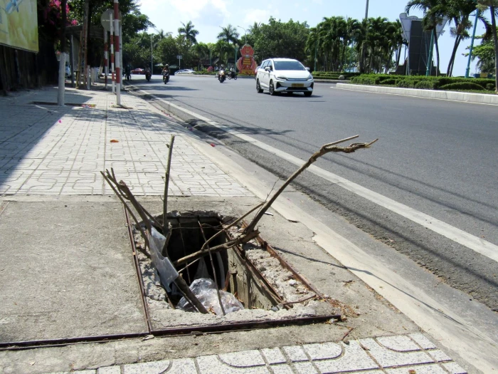 Hố ga bị vỡ nắp đậy