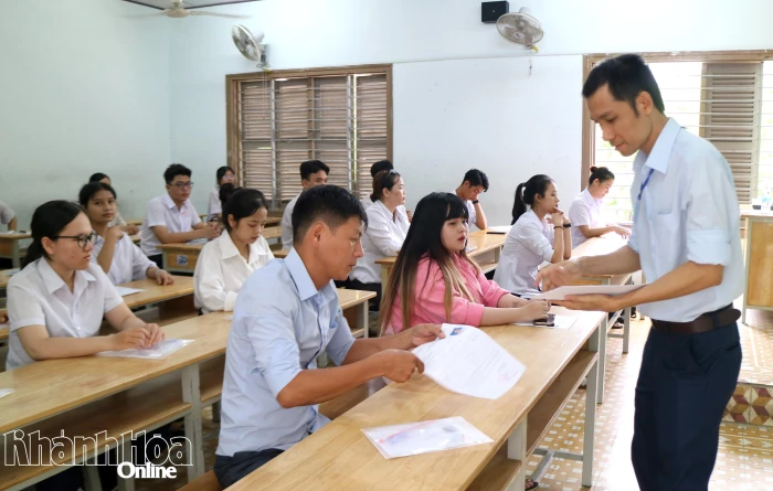 Từ ngày 24-4 đến 4-5, thí sinh đăng ký dự thi tốt nghiệp THPT 2026