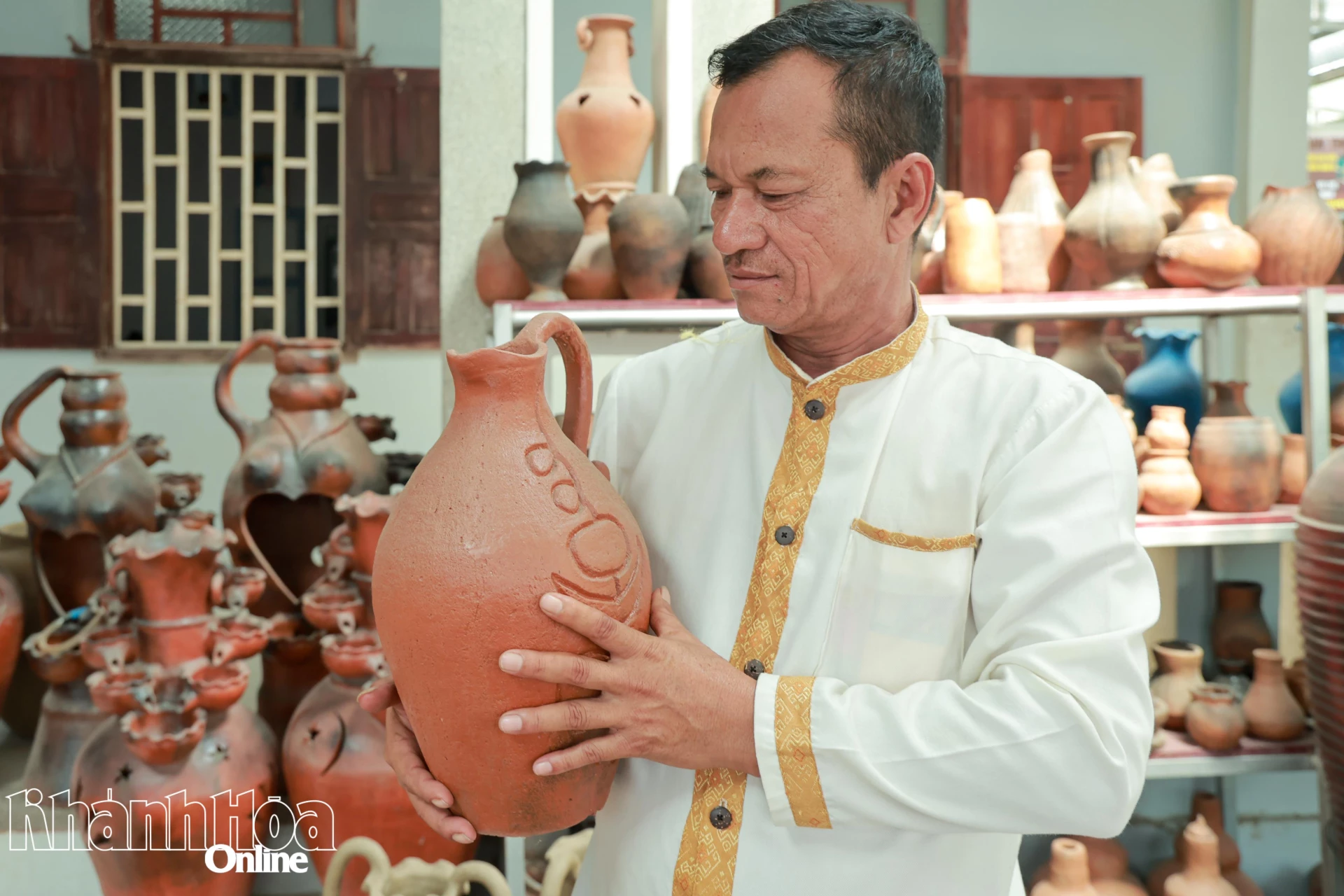 Ông Đàng Chí Quyết - người có uy tín với cộng đồng người Chăm ở thôn Bàu Trúc.