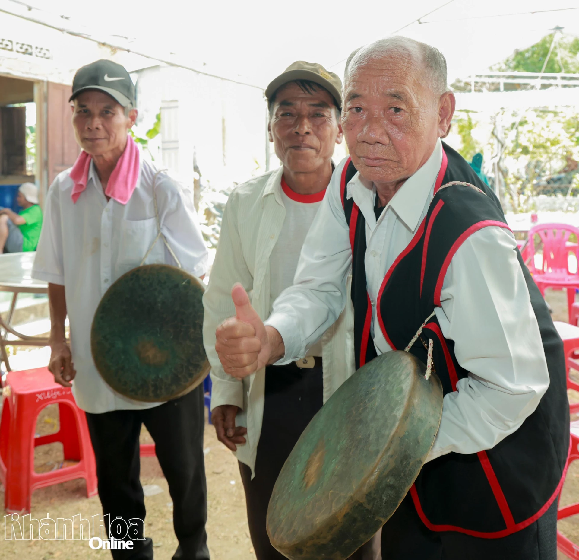 Nghệ nhân ưu tú Chameléa Thơm -
 người dành nhiều tâm huyết trong việc giữ gìn tiếng mã la.