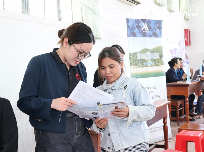 Gần 200 lao động tham gia phiên giao dịch việc làm tại xã Bác Ái Đông