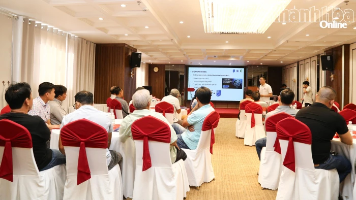 Tập huấn khai thác hải sản bền vững, cứu hộ động vật nguy cấp, quý hiếm cho gần 50 ngư dân