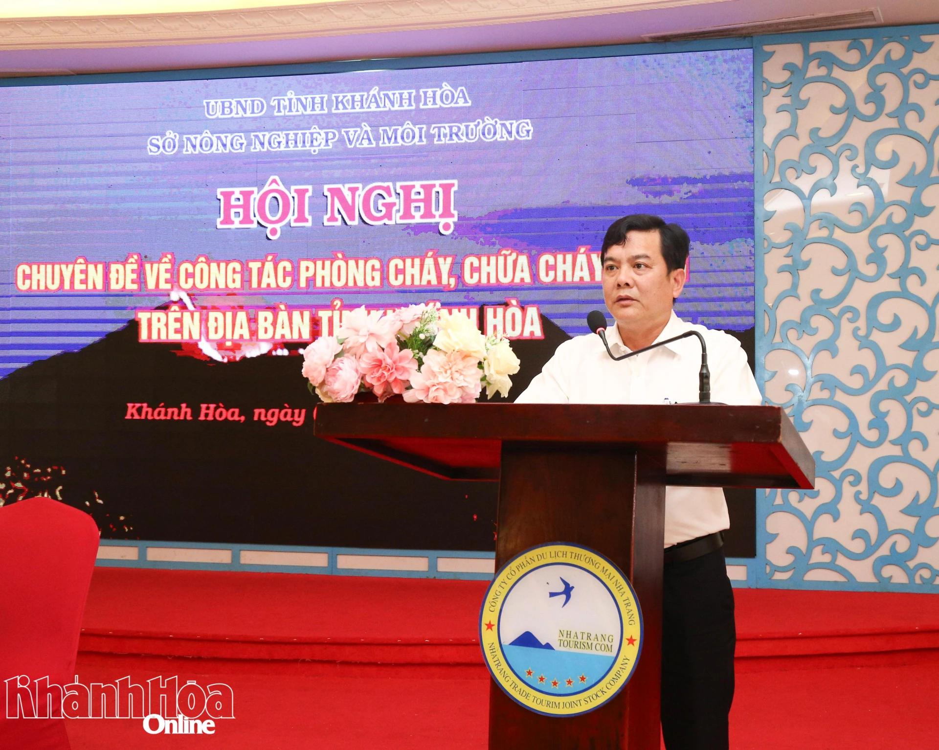 Ông Trần Ngọc Hiếu - Phó Giám đốc Sở Nông nghiệp và Môi trường phát biểu kết luận hội nghị