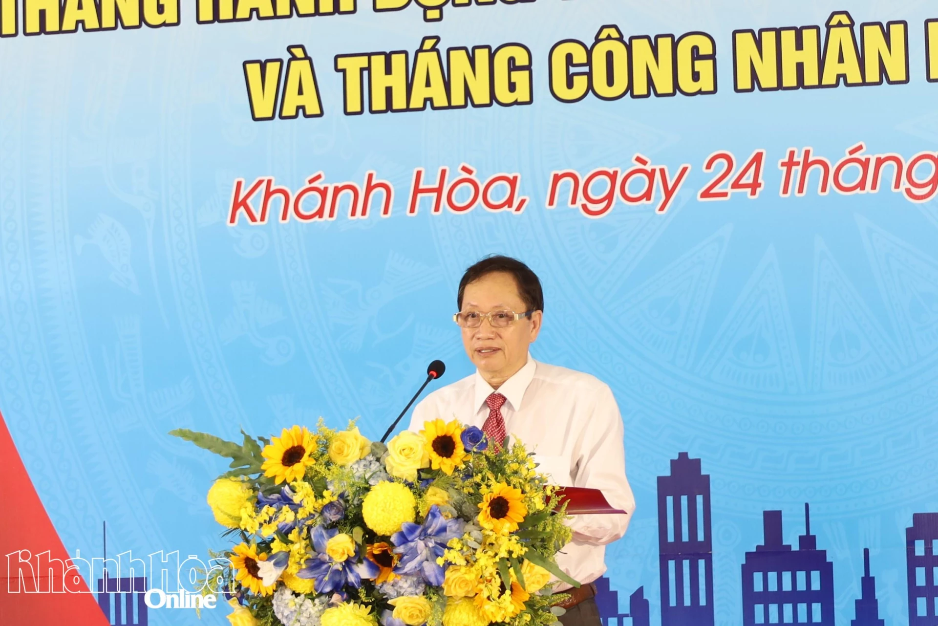 Đại diện các doanh nghiệp phát biểu tại lễ phát động.