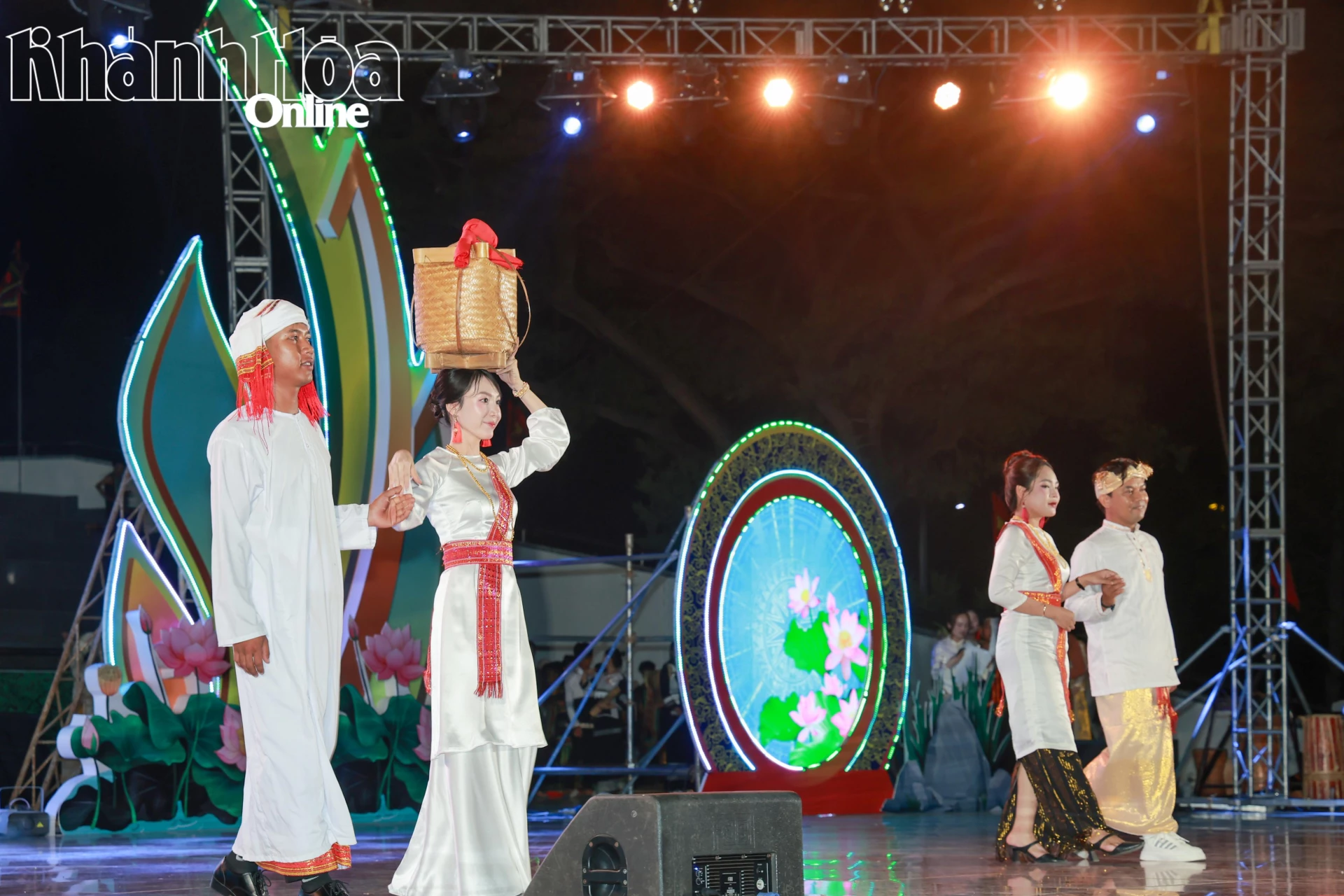 Tiết mục trình diễn trang phục dân tộc Chăm tại Ngày Văn hóa các dân tộc Việt Nam trên địa bàn tỉnh Khánh Hòa năm 2026.