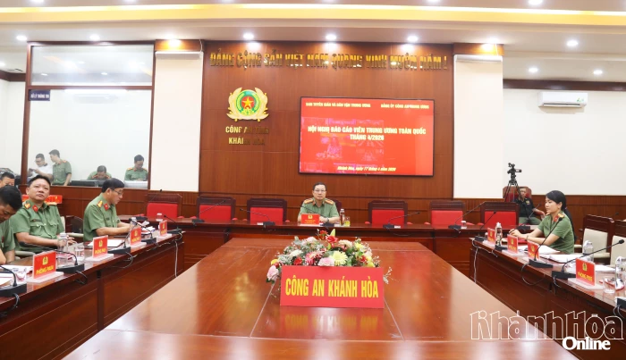 Hội nghị báo cáo viên Trung ương toàn quốc tháng 4-2026