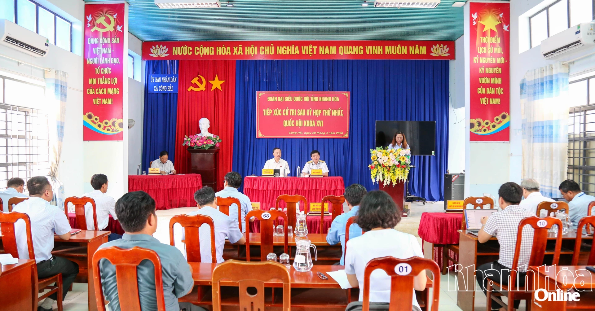 Quang cảnh tại buổi tiếp xúc