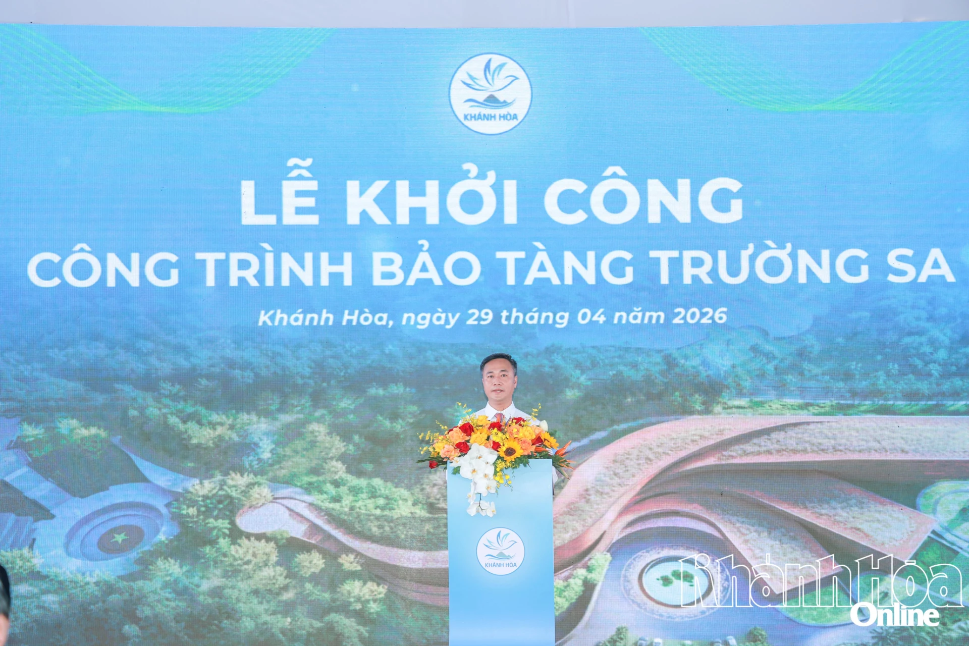 Đồng chí Nguyễn Việt Hùng phát biểu tại Lễ khởi công công trình Bảo tàng Trường Sa.