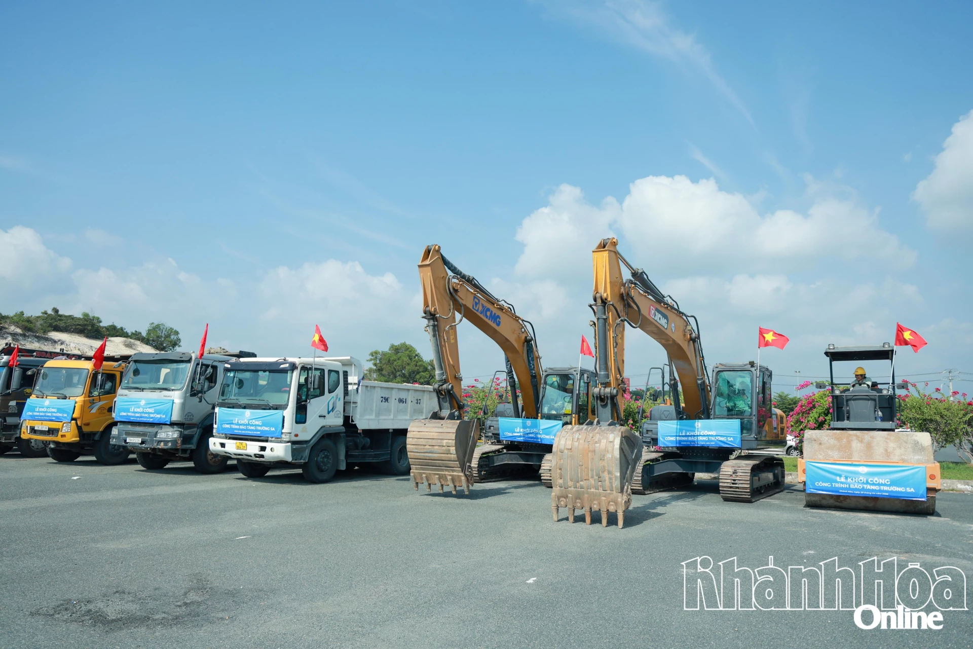 Các phương tiện, máy móc sẵn sàng thi công xây dựng Bảo tàng Trường Sa.