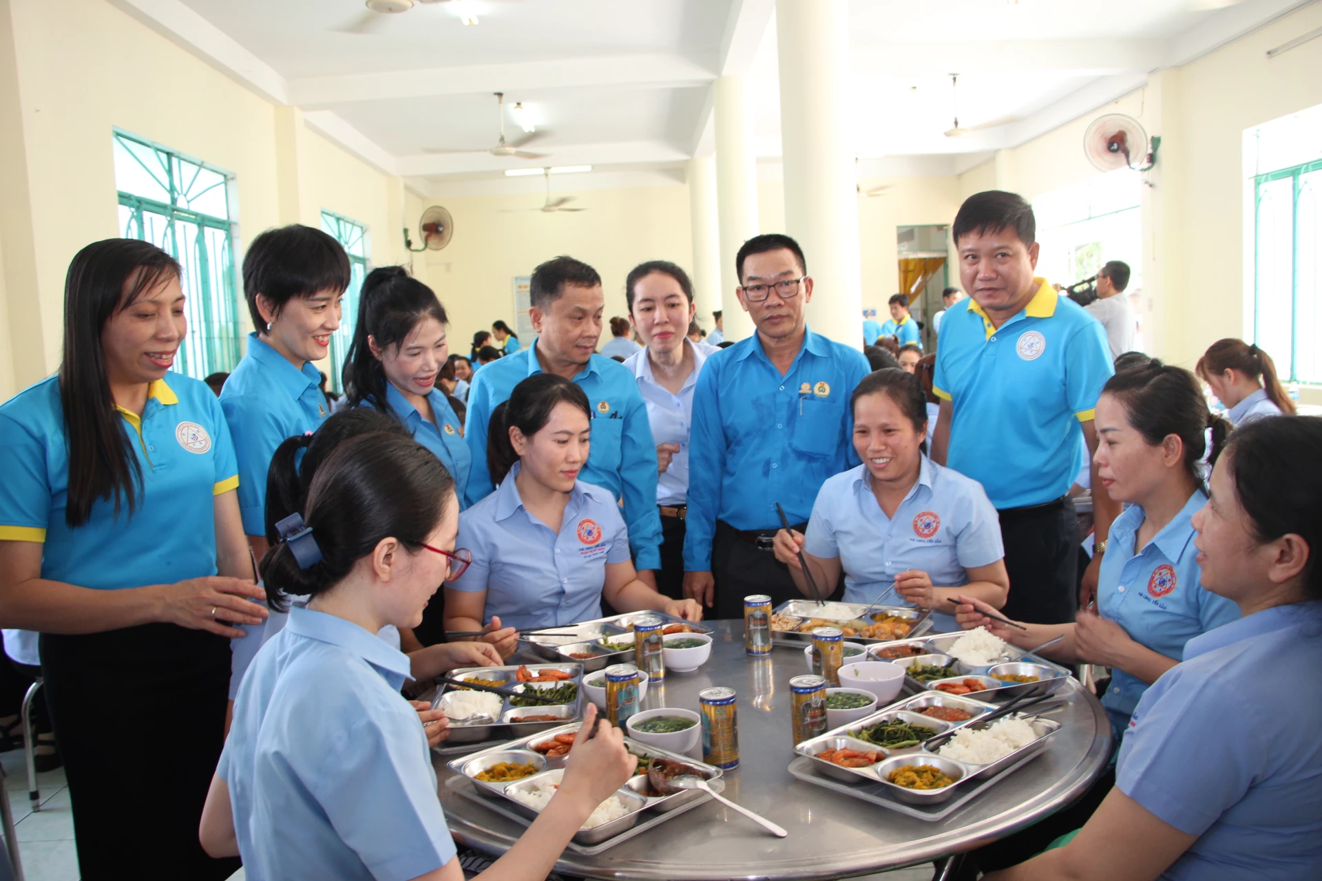 Công đoàn cơ sở Công ty TNHH Nhà nước Một thành viên Yến sào Khánh Hòa tổ chức Bữa cơm Công đoàn dành cho đoàn viên, người lao động trong năm 2025.
