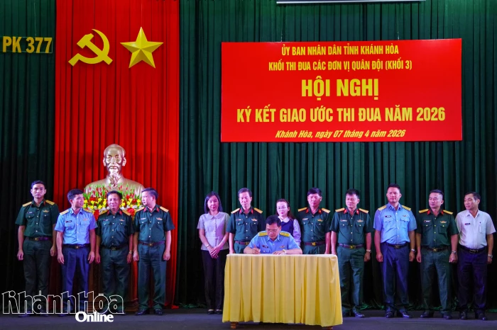 Khối thi đua 3 các đơn vị quân đội đứng chân trên địa bàn tỉnh Khánh Hòa ký kết giao ước thi đua năm 2026