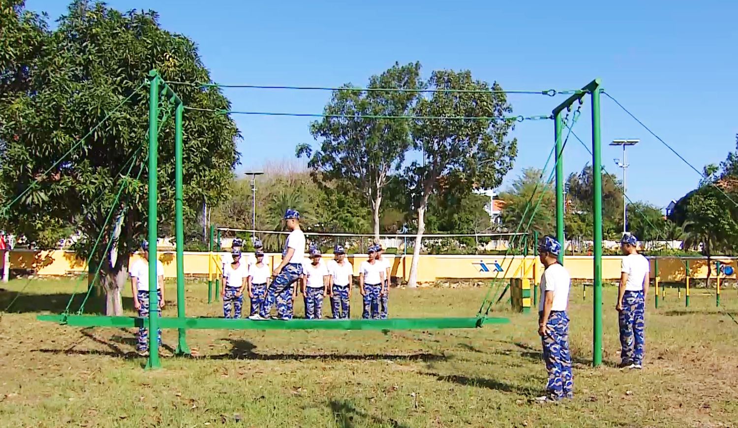 Kiểm tra đi cầu sóng.