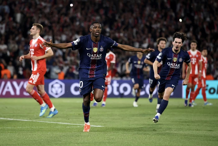 Kinh điển và điên rồ