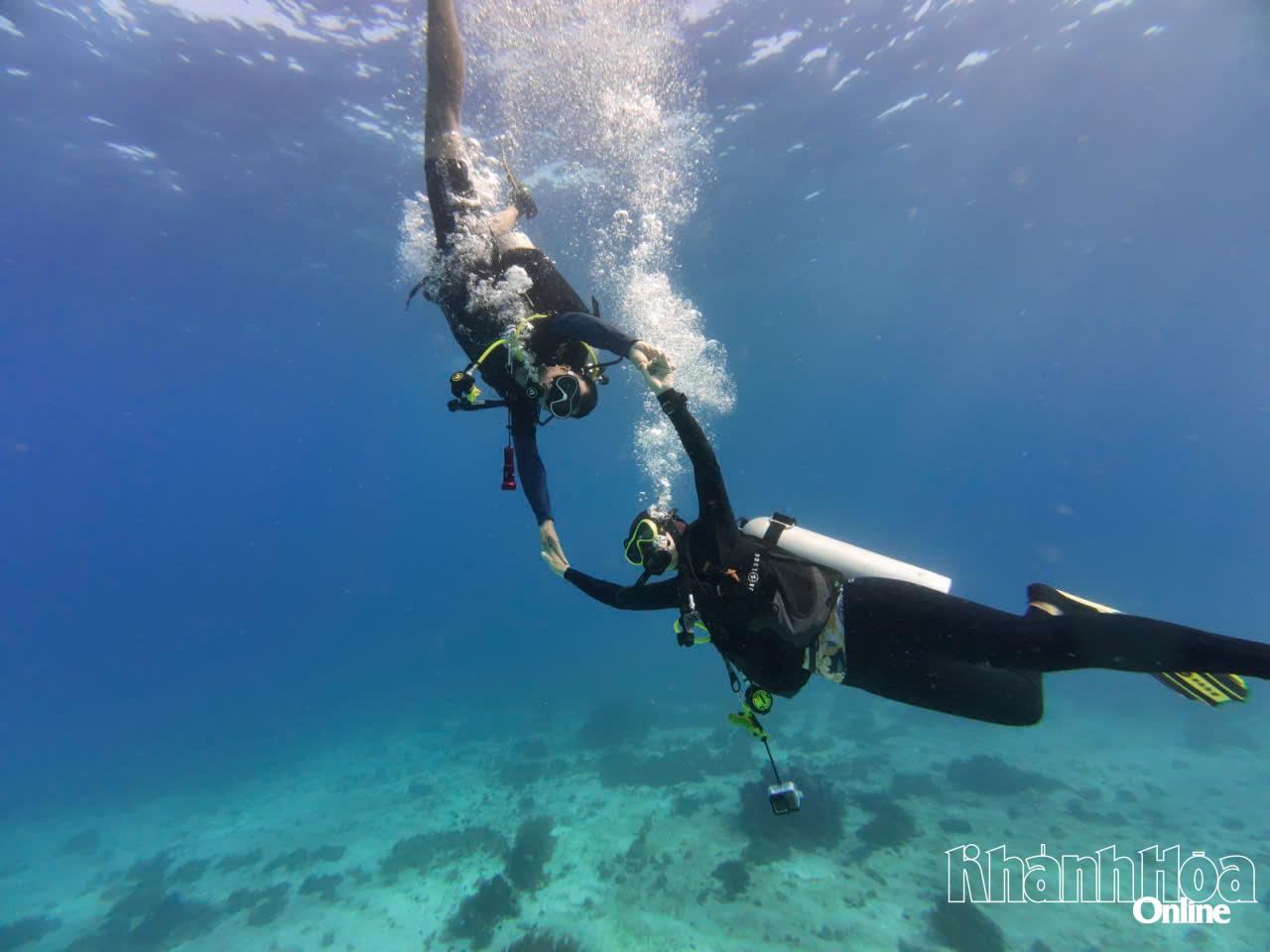 Lặn biển ở vịnh Nha Trang.