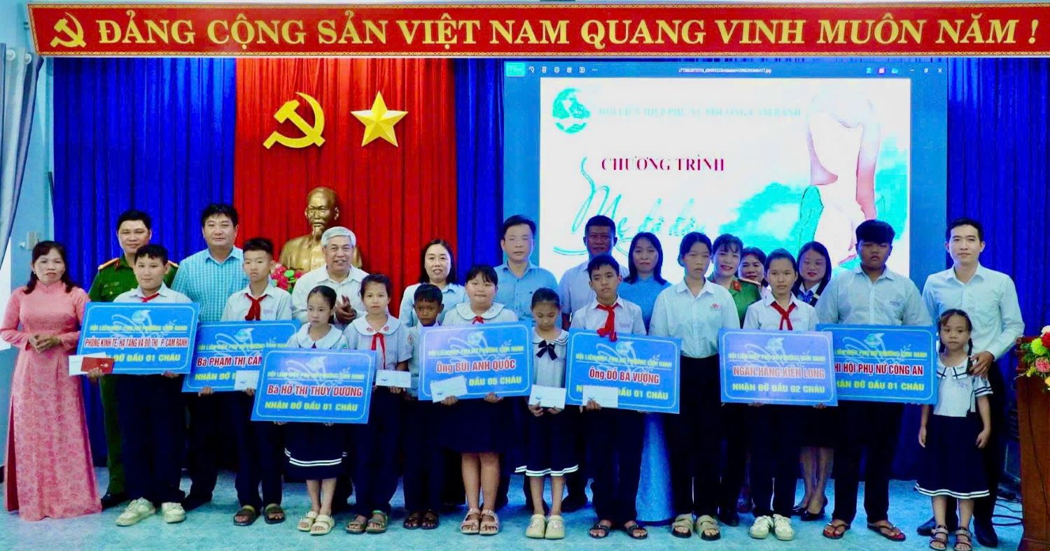 Ra mắt chương trình Mẹ đỡ đầu 