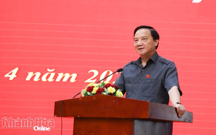 Phó Chủ tịch Quốc hội Nguyễn Khắc Định tiếp xúc cử tri 3 phường khu vực Nha Trang