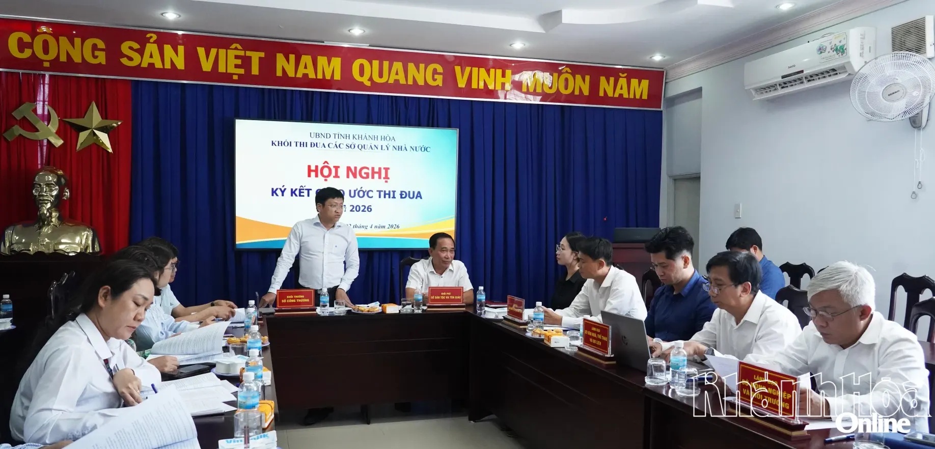 Ông Huỳnh Tấn Hải - Phó Giám đốc Sở Công Thương, đại diện đơn vị Trưởng khối phát biểu tại hội nghị.