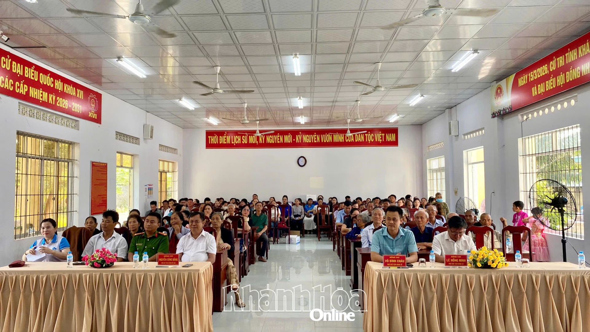 Quang cảnh lễ phát động.