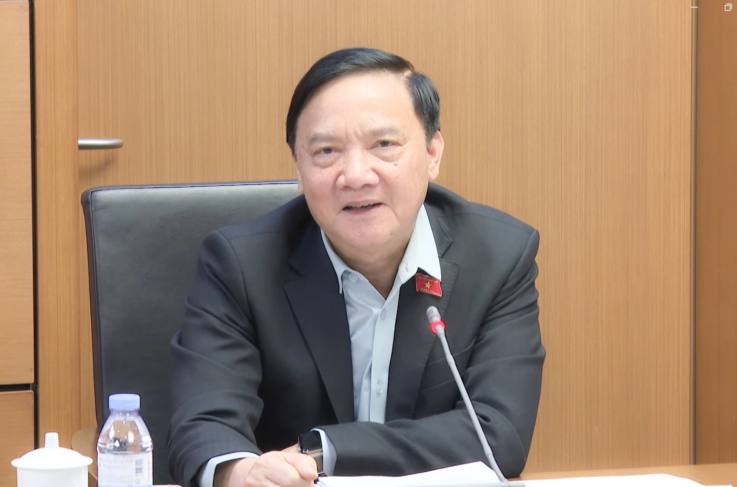 Đồng chí Nguyễn Khắc Định - Ủy viên Trung ương Đảng, Phó Chủ tịch Quốc hội phát biểu thảo luận tại Tổ 4. 