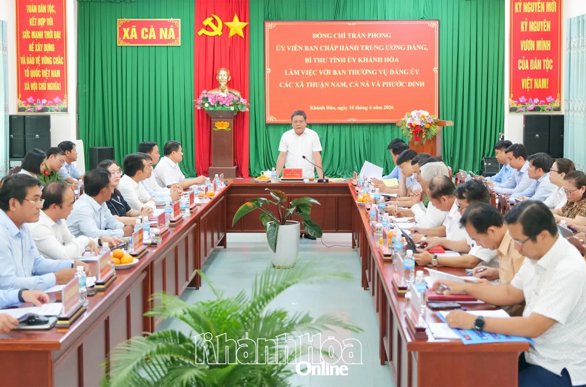 Bí thư Tỉnh ủy Trần Phong làm việc với Ban Thường vụ Đảng ủy các xã Thuận Nam, Cà Ná, Phước Dinh