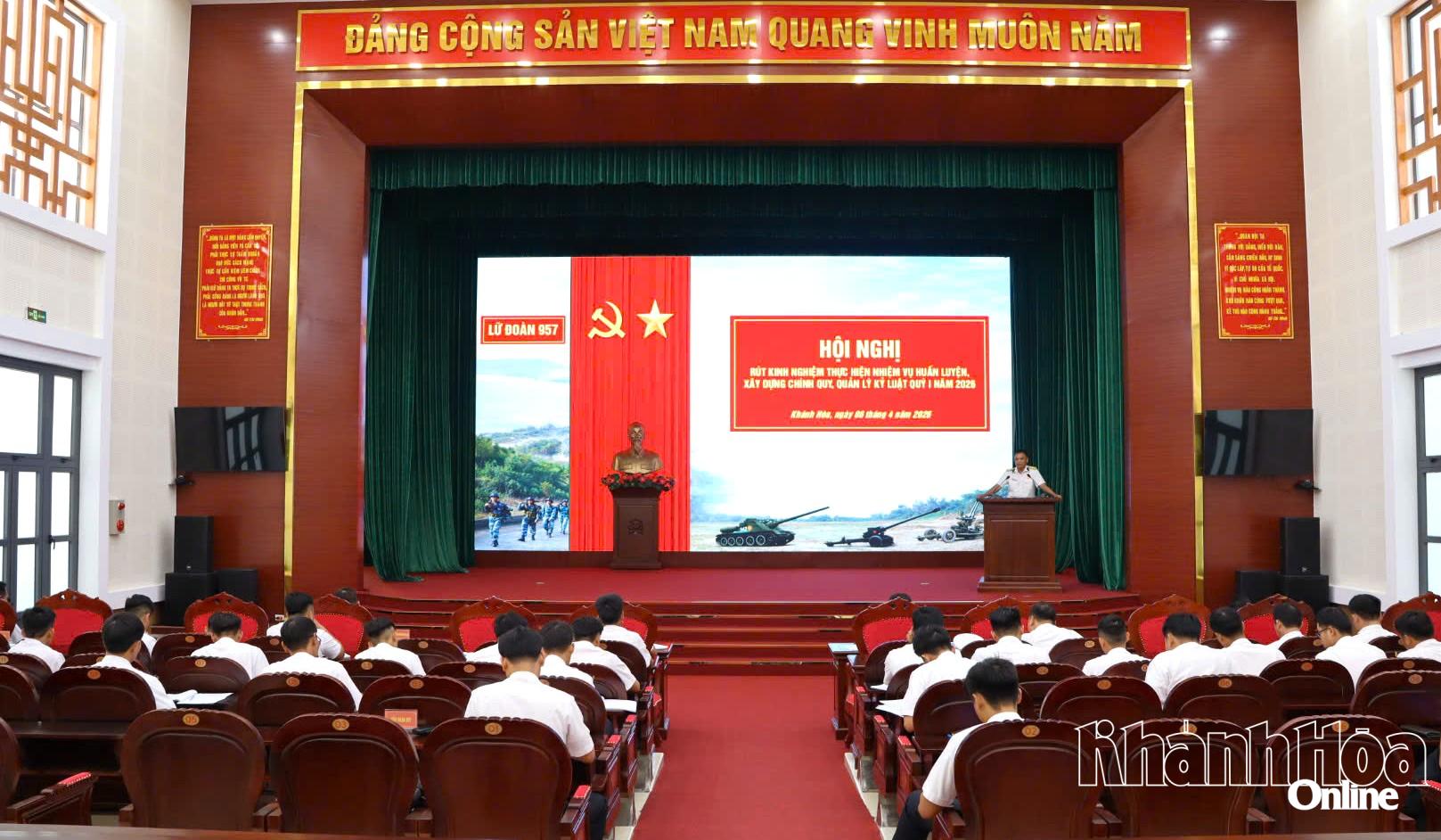 Quang cảnh hội nghị