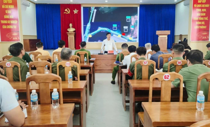 Phường Bắc Cam Ranh triển khai cưỡng chế các trường hợp nuôi trồng thủy sản trái phép