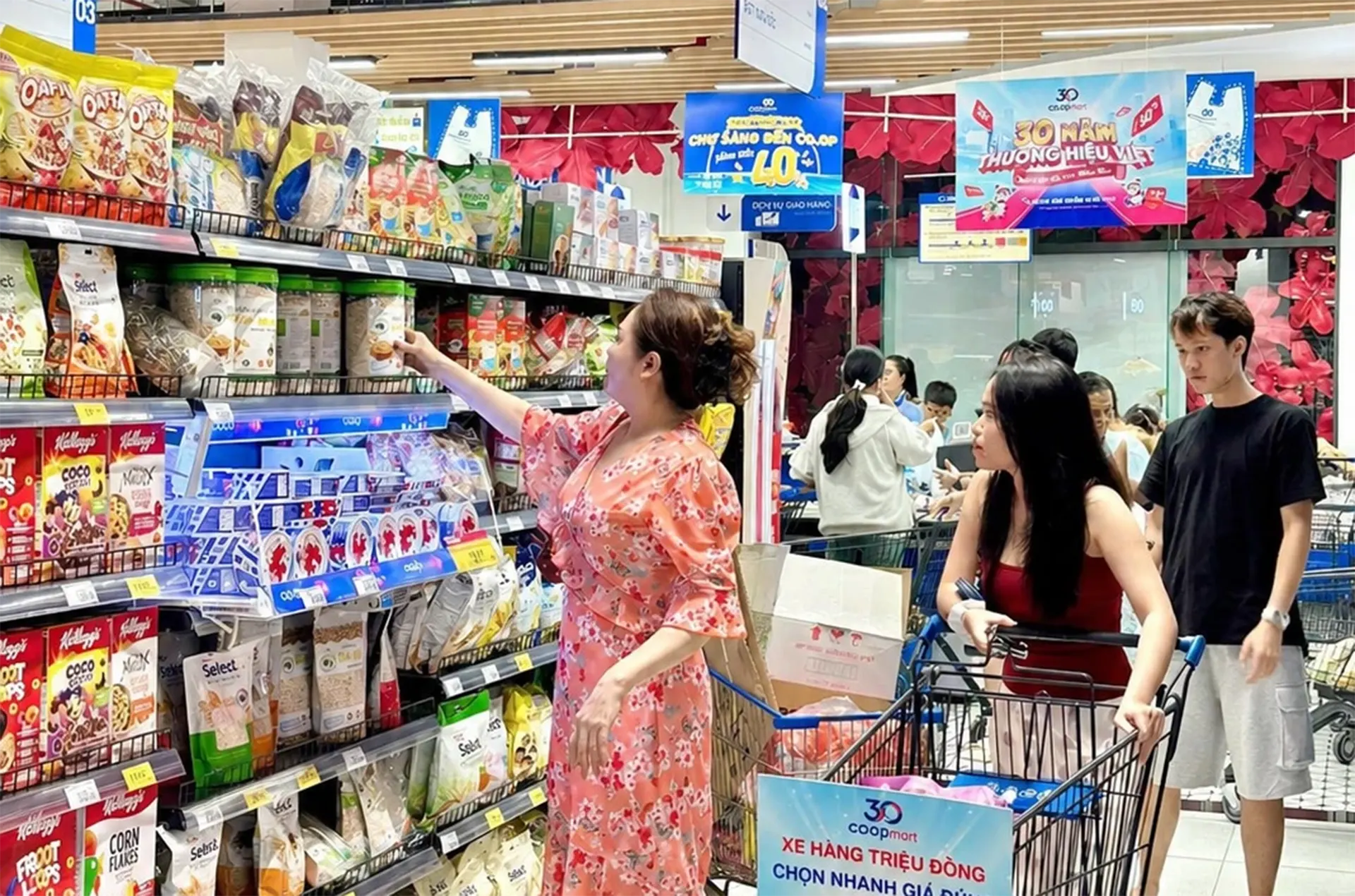 Thị trường sôi động trước kỳ nghỉ lễ 30-4 và 1-5