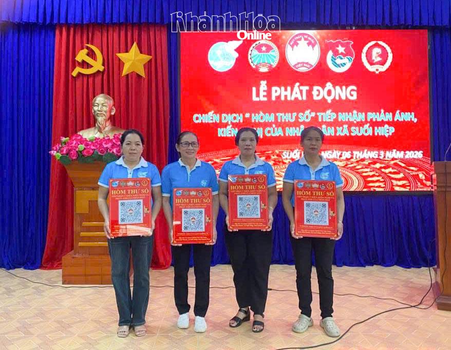 Ra mắt Hòm thư số tại xã Suối Hiệp.