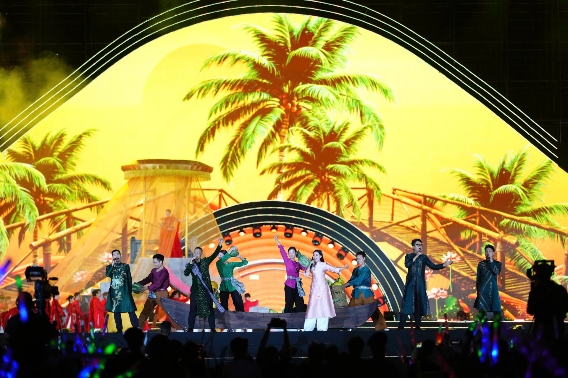 Khai mạc Liên hoan Phát thanh toàn quốc lần thứ XVII và chương trình nghệ thuật “Thanh âm kỷ nguyên mới”