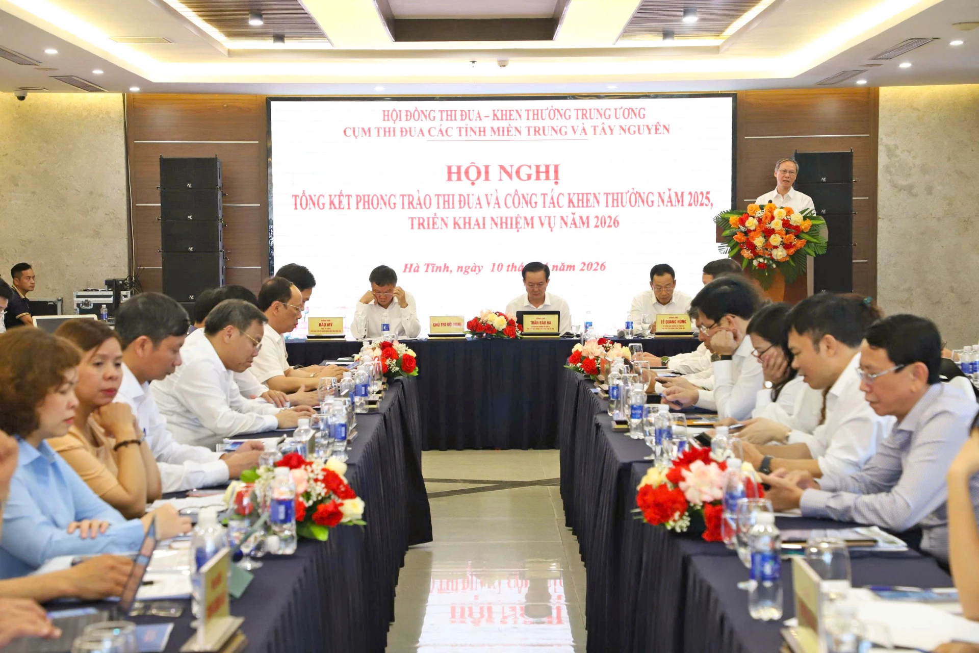 Quang cảnh hội nghị. 