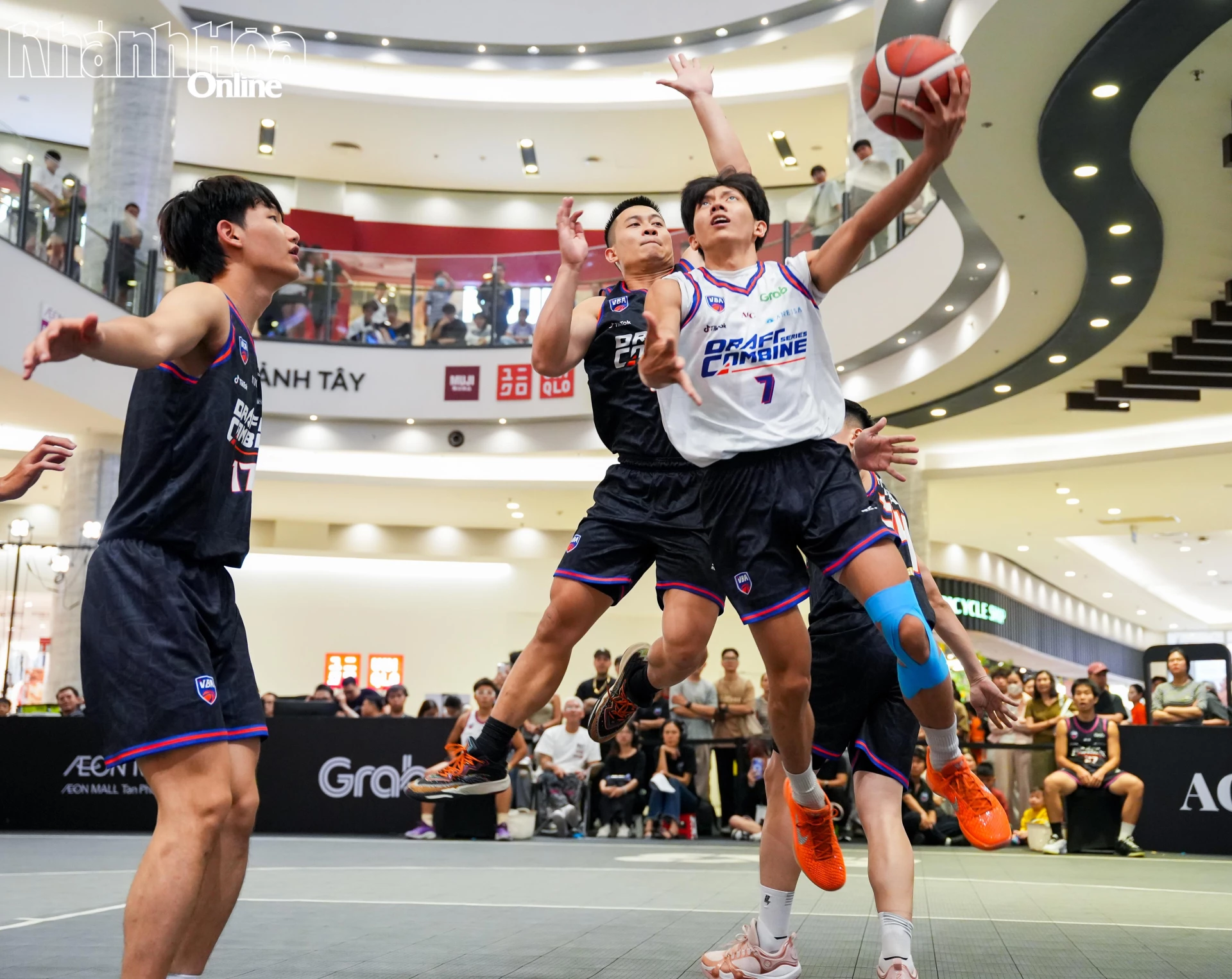 Các cầu thủ trẻ thể hiện tài năng, đam mê trong sự kiện Combine Challenges với chuỗi thử thách cá nhân trước thềm mùa giải mới VBA 2026.