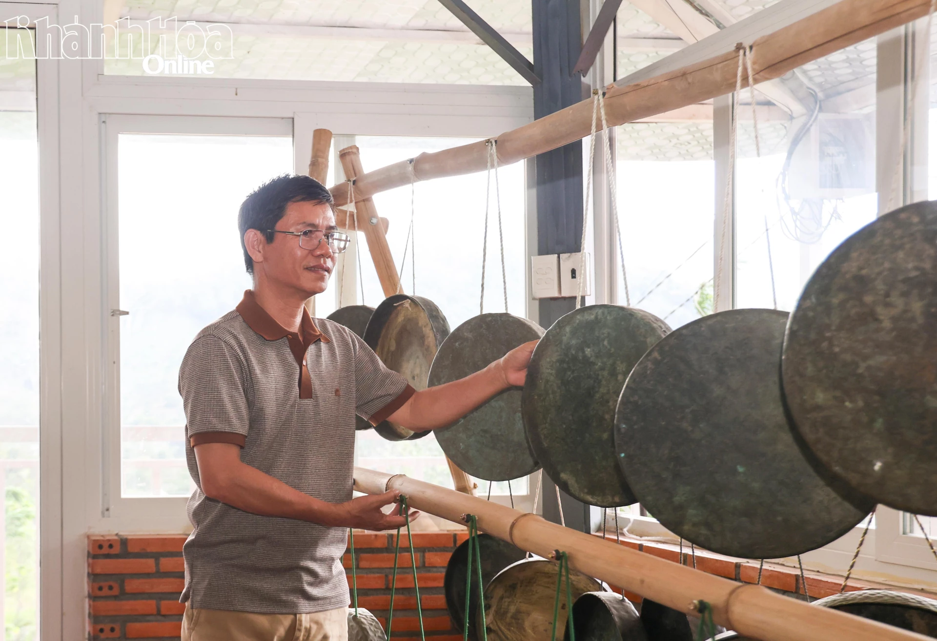 Anh Nguyễn Văn Thảo nặng lòng với di sản văn hóa Raglai.