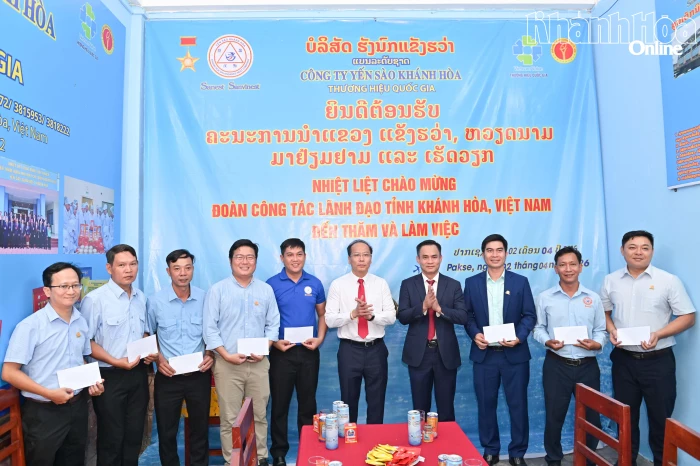 Đoàn công tác tỉnh Khánh Hòa thăm nhà yến Công ty Yến Sào Khánh Hòa tại Pakse (Lào)