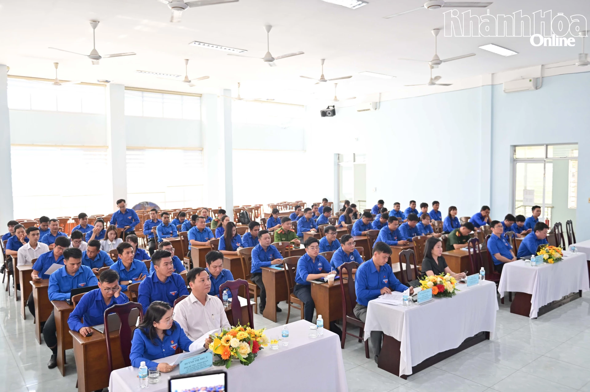 Quang cảnh hội nghị.