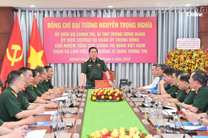 Đại tướng Nguyễn Trọng Nghĩa thăm, làm việc tại Trường Sĩ quan Thông tin