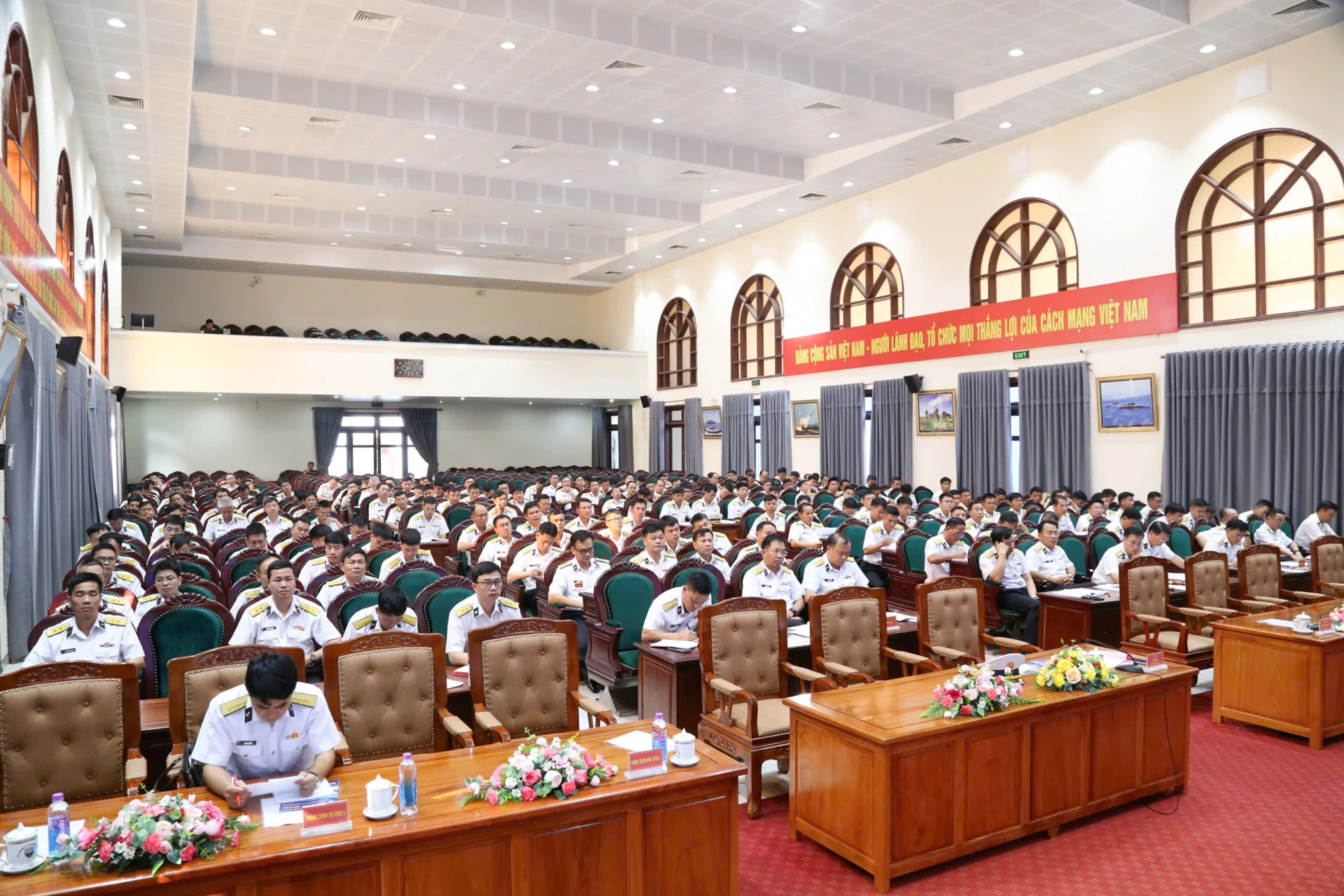 Quang cảnh hội nghị.