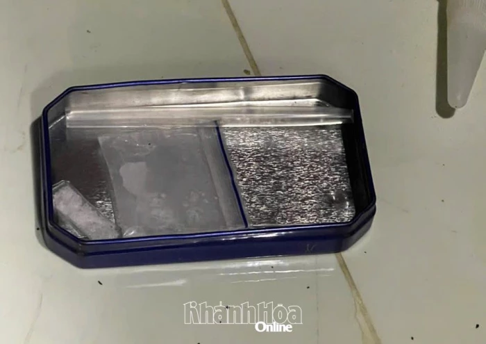 Rủ nhau đi bán ma túy, hai đối tượng bị bắt