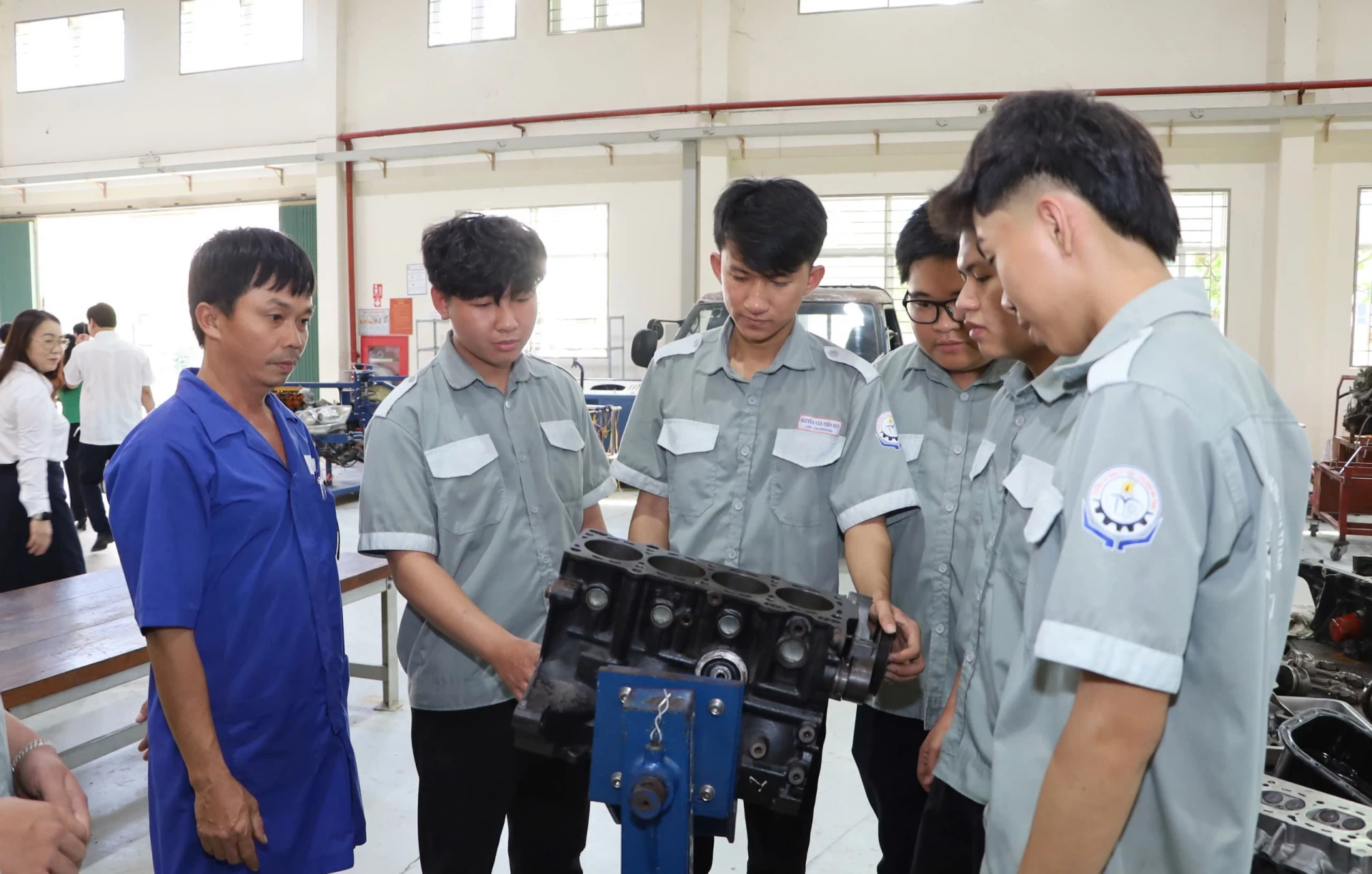 Đào tạo nghề công nghệ ô tô tại Trường Cao đẳng Kỹ thuật Công nghệ Nha Trang.