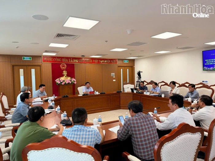 Khẩn trương hoàn thiện dự thảo đơn giá bồi thường thiệt hại cây trồng, vật nuôi