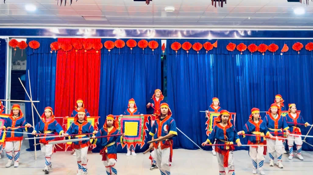 Phường Nam Nha Trang gấp rút luyện tập tiết mục để tham gia Ngày Văn hóa các dân tộc Việt Nam tỉnh Khánh Hòa 2026.